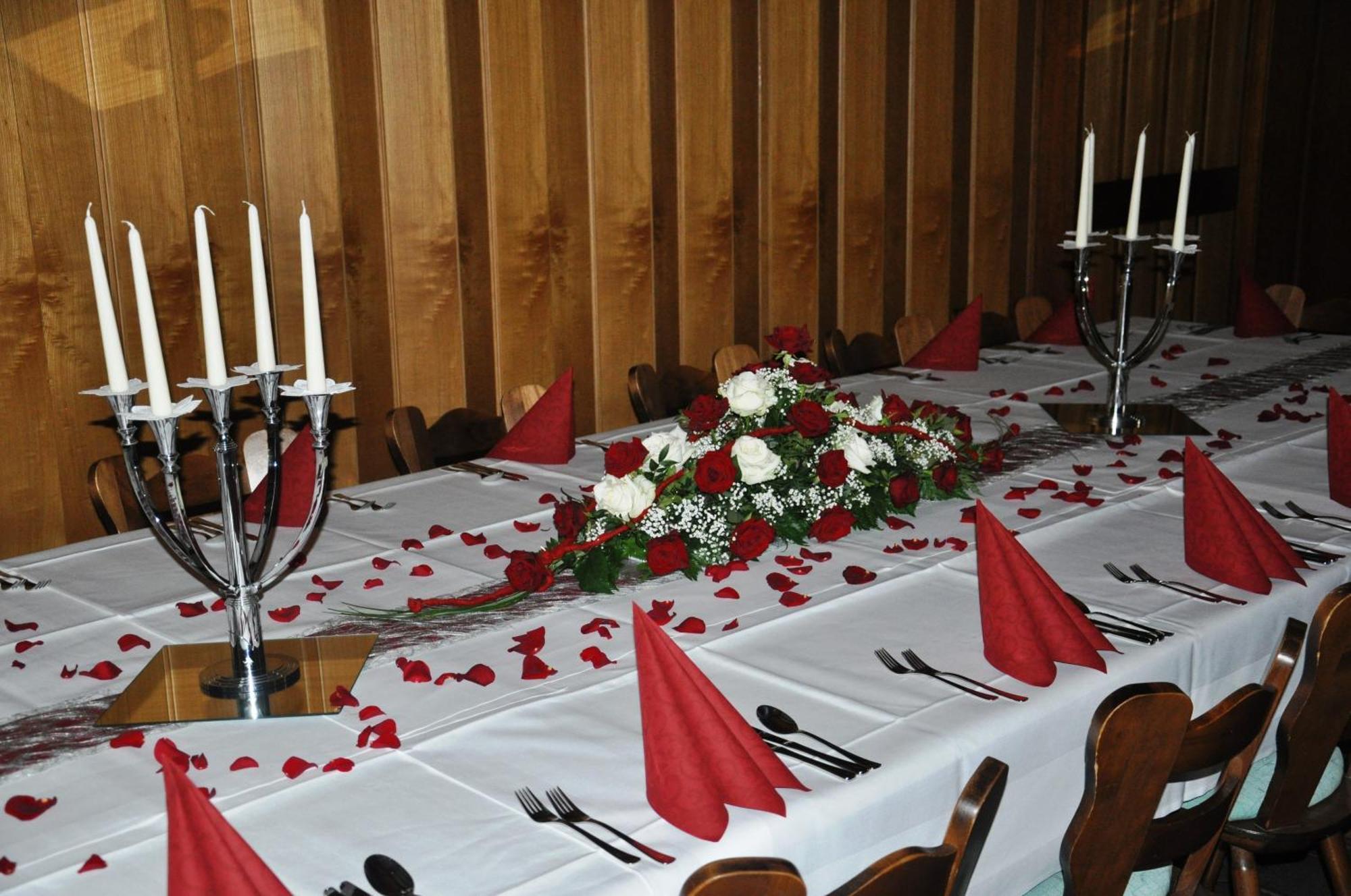 Gasthof Liederhalle آلين المظهر الخارجي الصورة