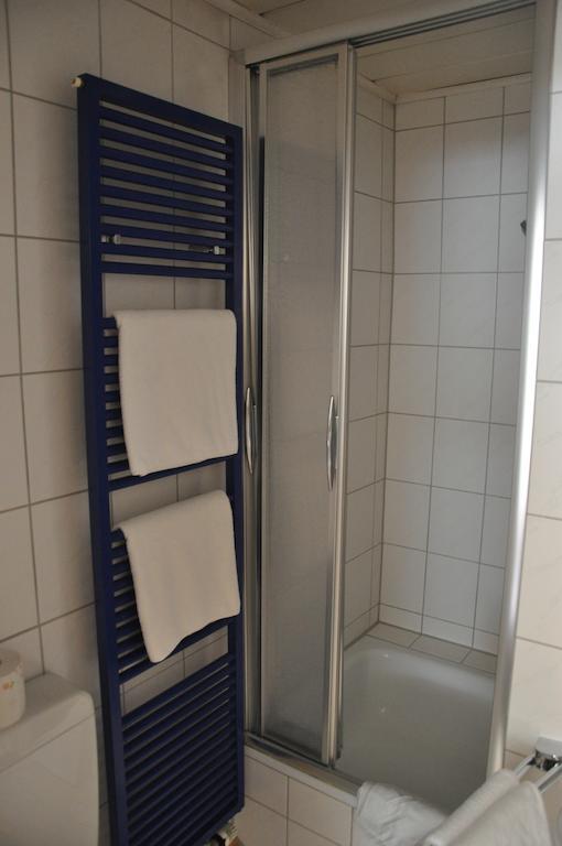 Gasthof Liederhalle آلين الغرفة الصورة